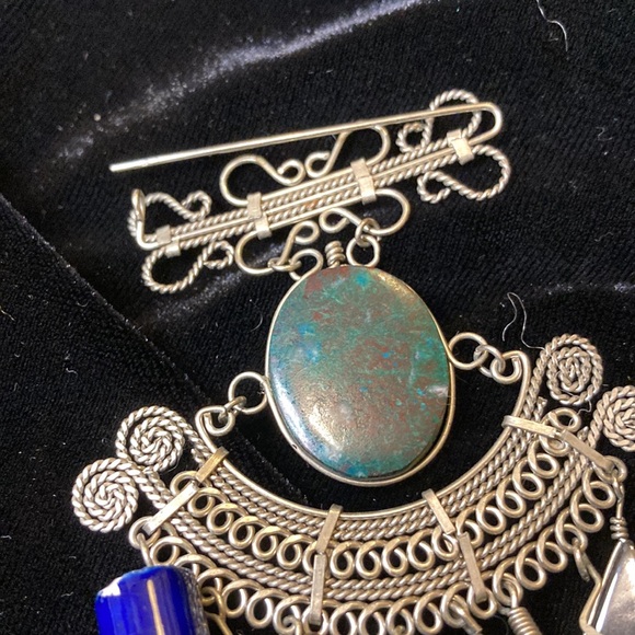 Wire Filigree Pin - Picture 3 of 5